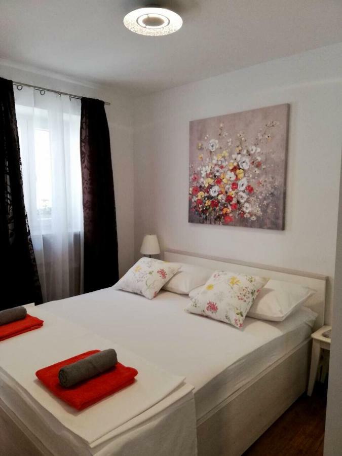 Luxury Apartment Luka Omiš Esterno foto