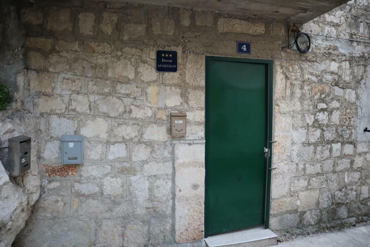 Luxury Apartment Luka Omiš Esterno foto